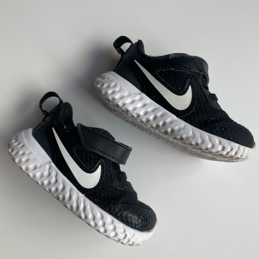 Nike Revolution 5V Toddler Running Shoe
